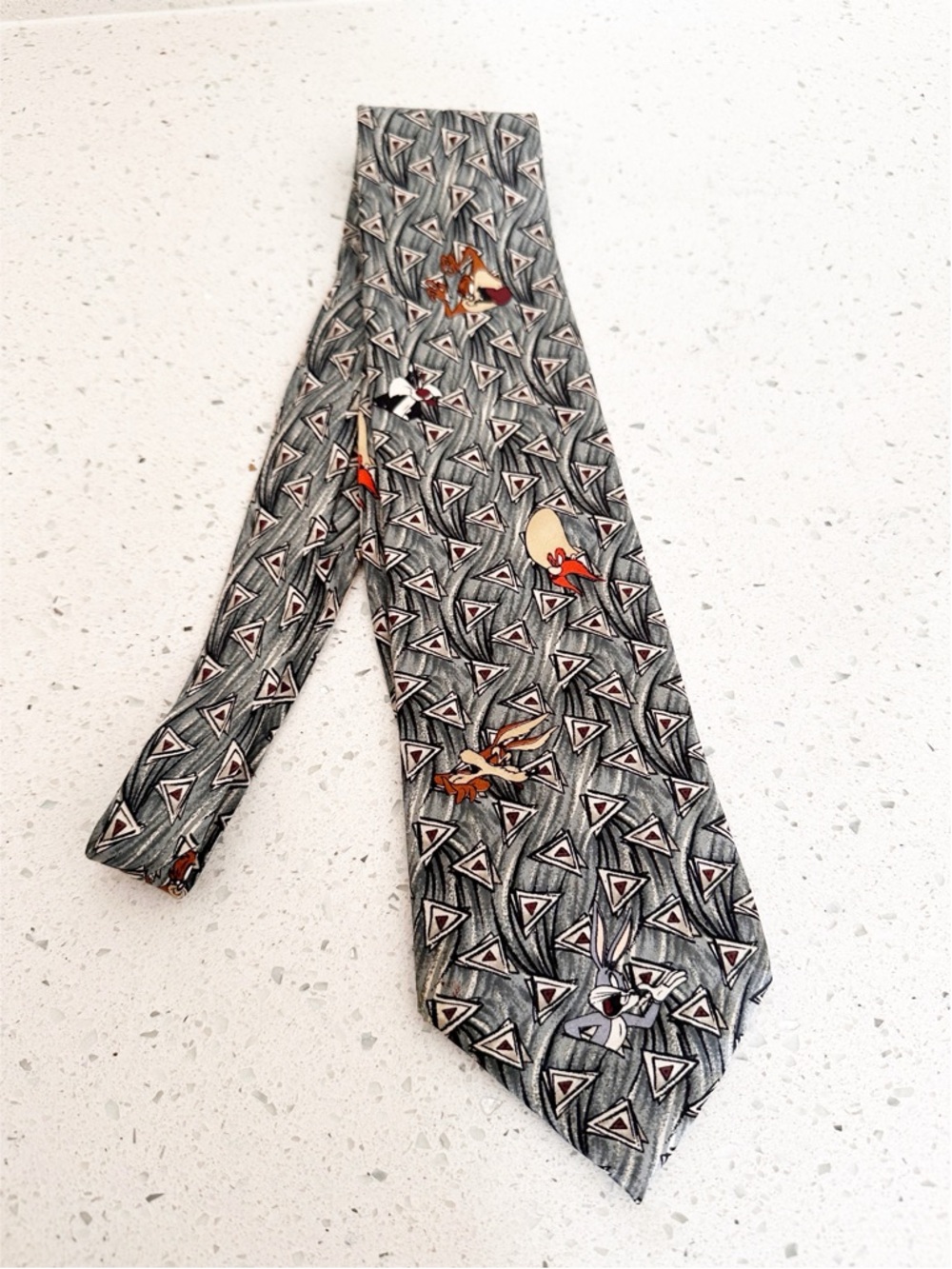 Vintage Looney Tunes Mania 100% Silk Neck Tie (1995 Warner Bros.)